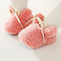 Thumbnail for SnuggleBunny – Cálidas y seguras: zapatillas antideslizantes Bunny