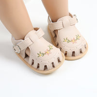 Thumbnail for TinyPetals – Comodidad y estilo: sandalias para bebé con bordado floral