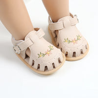 Thumbnail for TinyPetals – Comodidad y estilo: sandalias para bebé con bordado floral