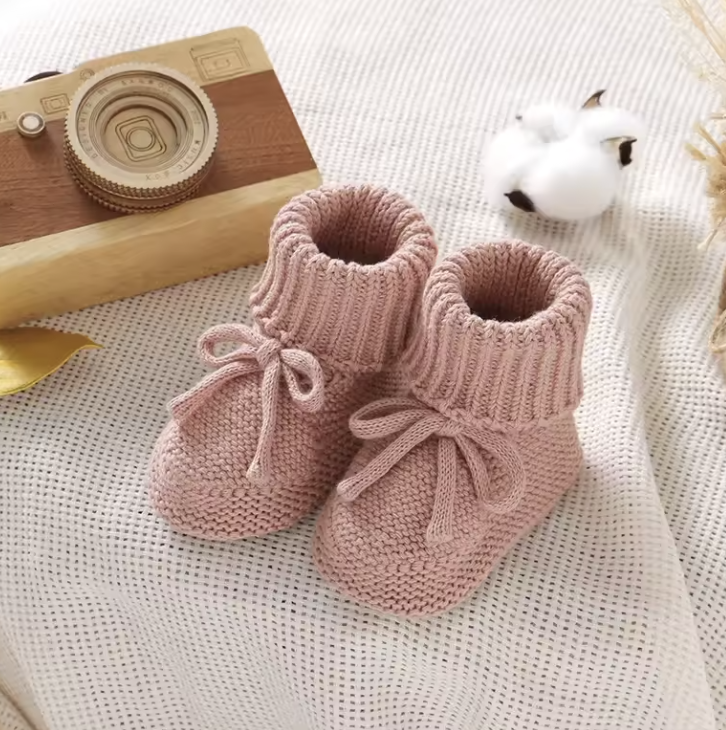 SnuggleSteps – Cálidos y suaves: patucos de punto para bebés