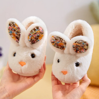 Thumbnail for BunnyToes – Suaves y cálidas: zapatillas de peluche con forma de conejo