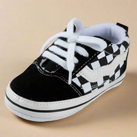 Thumbnail for LittleTrend – Bonitas y seguras: zapatillas para bebés