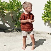 Thumbnail for LittleClassic – Elegante y cómoda: camisa de lino para niño con detalle de botones