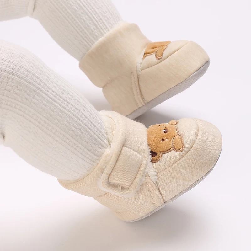 TinyBoots – Acogedoras y cómodas: zapatitos de felpa para bebés para el invierno