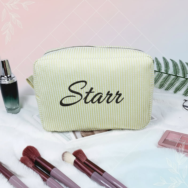 Striped Name Pouch – Personalizado y con estilo: neceser de maquillaje