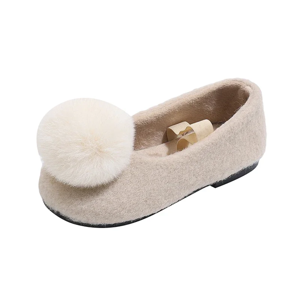 SoftSteps –  Cálidos y suaves – Zapatitos de niña con pompón de felpa