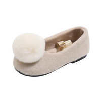 Thumbnail for SoftSteps –  Cálidos y suaves – Zapatitos de niña con pompón de felpa