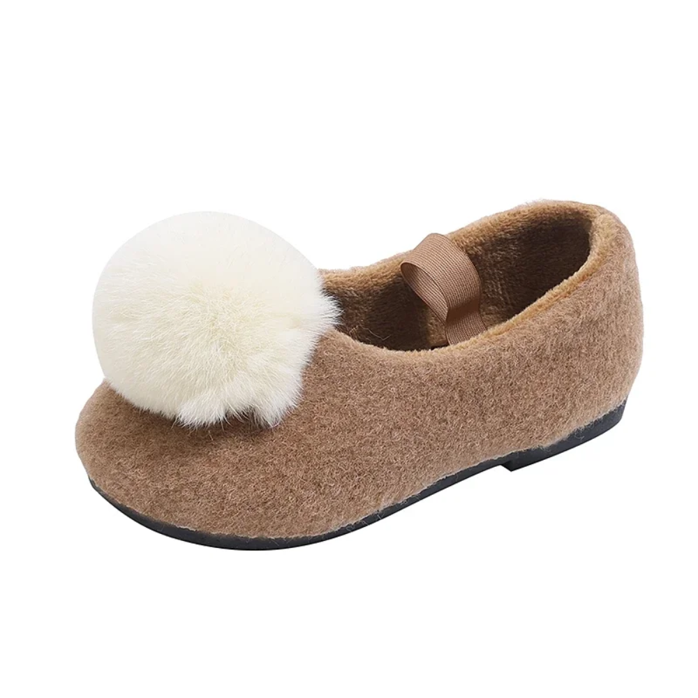 SoftSteps –  Cálidos y suaves – Zapatitos de niña con pompón de felpa