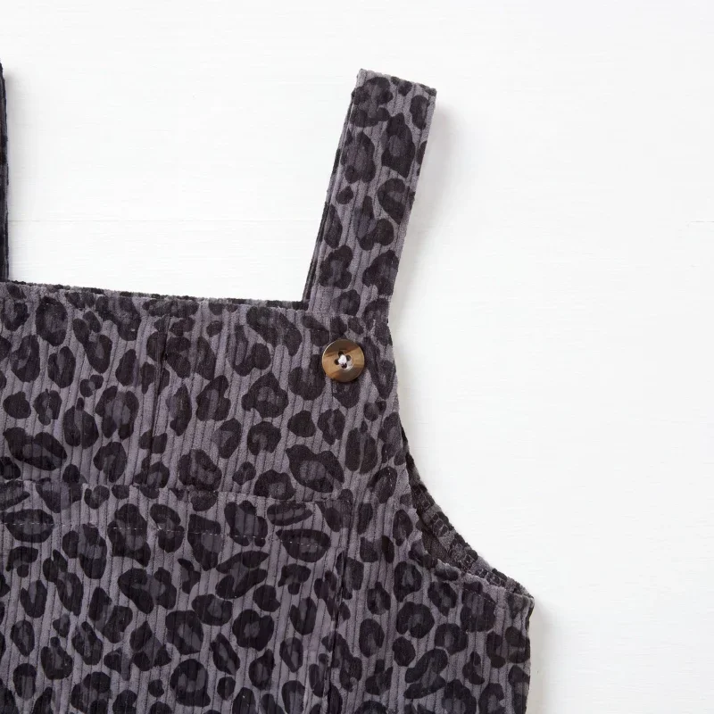 LeopardChic – A la última y cómodos: petos para niñas con estampado de leopardo