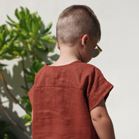 Thumbnail for LittleClassic – Elegante y cómoda: camisa de lino para niño con detalle de botones