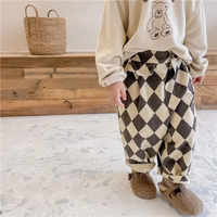 Thumbnail for RetroBloom – Cómodos y divertidos: pantalones infantiles con estampado Argyle