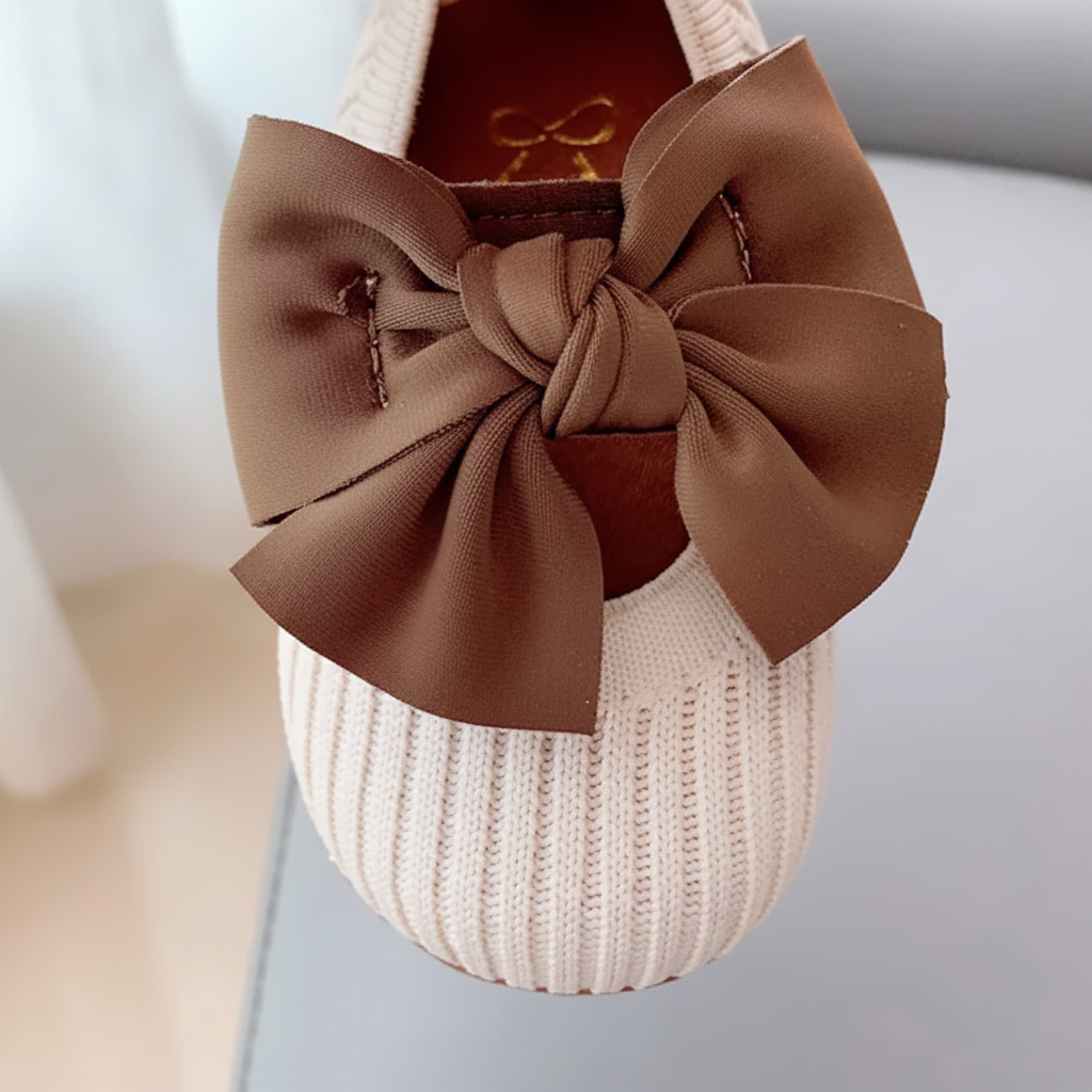 SweetBow – Tierno y práctico: zapatitos de punto para bebé con lazo de mariposa