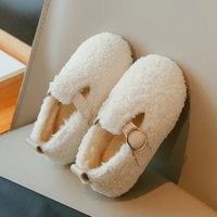 Thumbnail for WarmSteps – Cómodas y acogedoras: zapatillas de peluche de invierno para niños