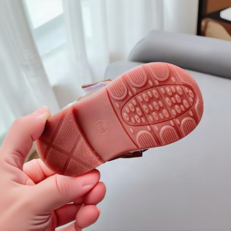 SweetBow – Tierno y práctico: zapatitos de punto para bebé con lazo de mariposa