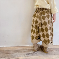 Thumbnail for RetroBloom – Cómodos y divertidos: pantalones infantiles con estampado Argyle