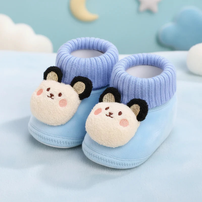 CuddleSteps – Cálidas y antideslizantes: zapatillas para bebés con animales