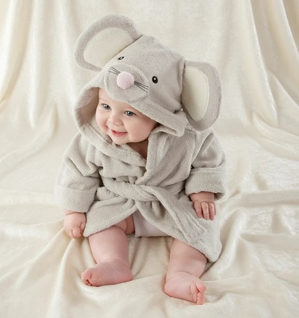 CozyNest – Suave y absorbente: albornoz con diseño de animales