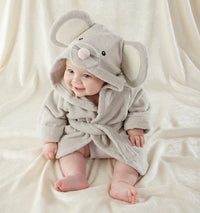 Thumbnail for CozyNest – Suave y absorbente: albornoz con diseño de animales