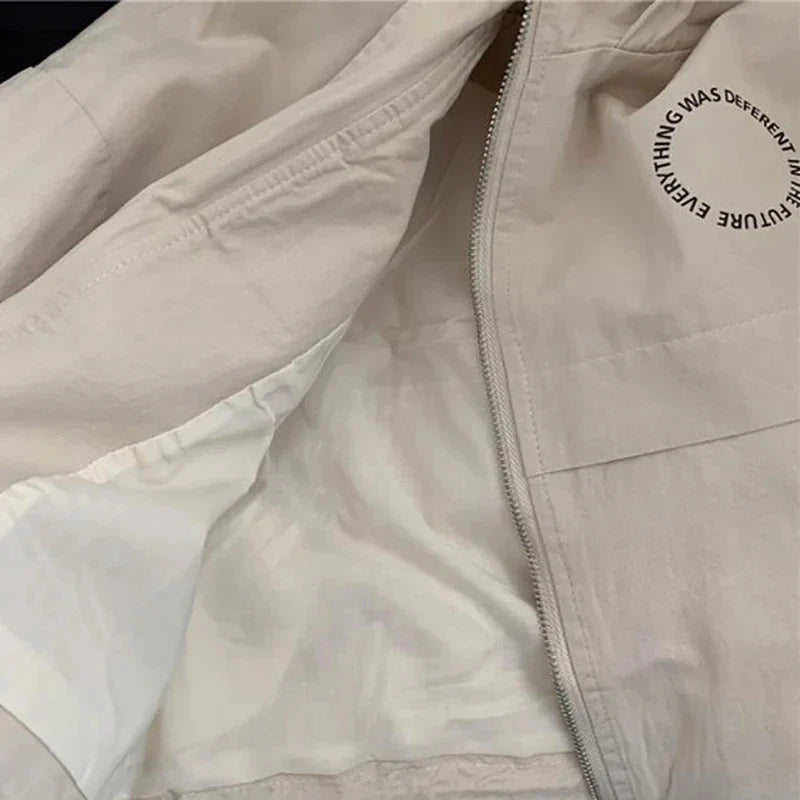 Mini Fashion – Resistente a la intemperie y ligera: chaqueta cortavientos con capucha