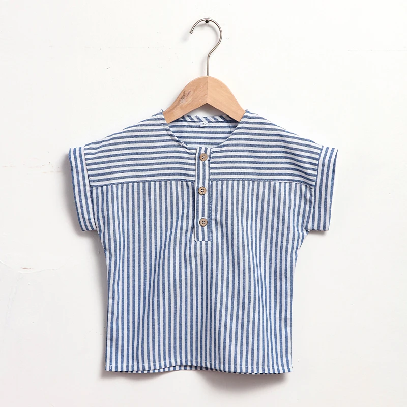 LittleClassic – Elegante y cómoda: camisa de lino para niño con detalle de botones