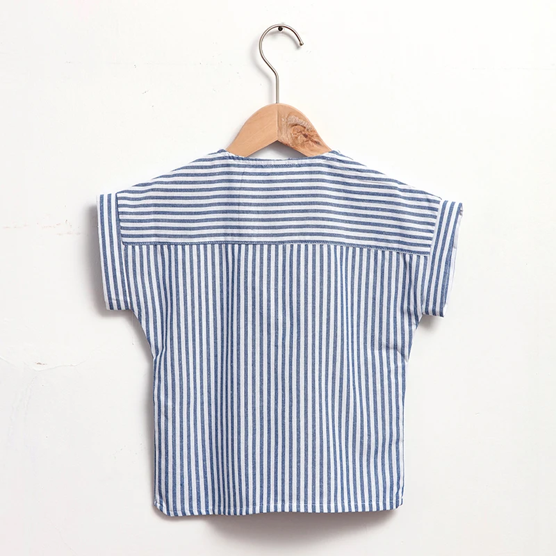 LittleClassic – Elegante y cómoda: camisa de lino para niño con detalle de botones