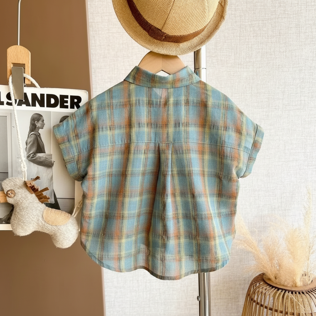 LittleGent – Moderno y desenfadado: conjunto para niño con camisa a cuadros y pantalones cortos