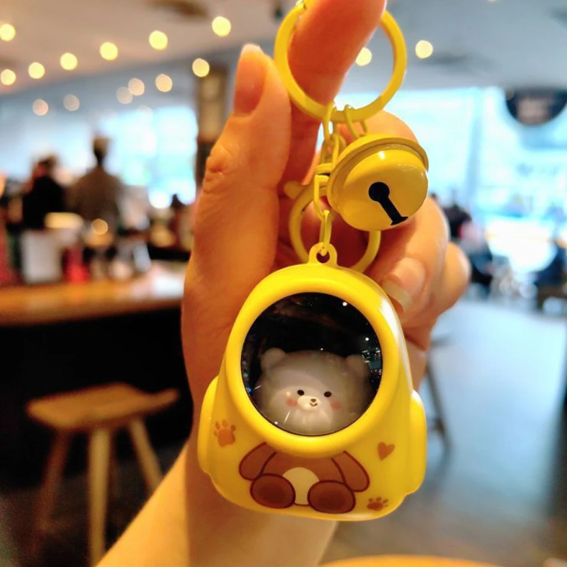 Glowing Astronaut Charm – Bonito y luminoso: colgante de bolso con forma de astronauta