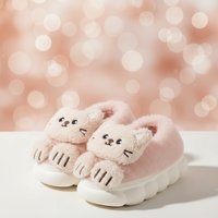 Thumbnail for SnuggleKitty – Calidez y seguridad – Pantuflas de gato para niños