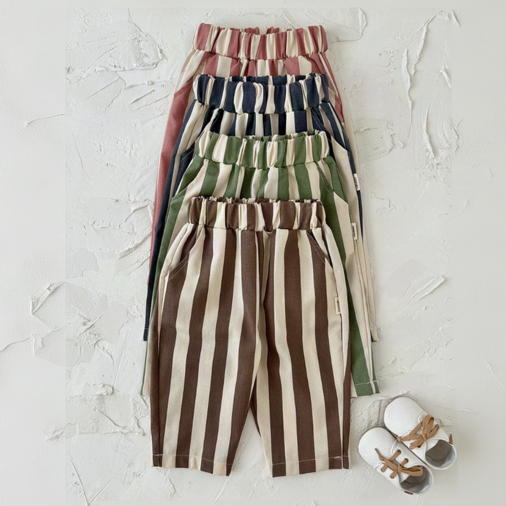 SoftStripe – Suaves y cómodos: pantalones para bebé con diseño a rayas