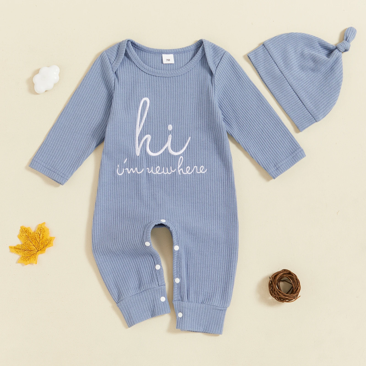 CuddleBaby – Hola, soy nueva aquí: Conjunto de mono y gorrito para bebé