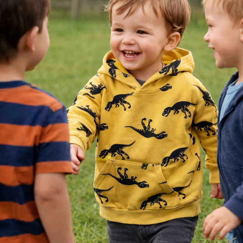 DinoStyle – Cálida y transpirable: sudadera con capucha con estampado de Triceratops