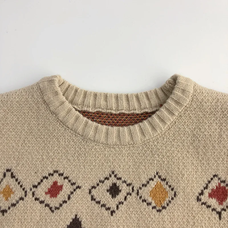 LittleRetro – Cálido y elegante: jersey de punto para niño con motivo de rombos