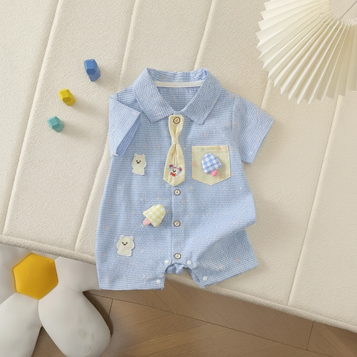 KiddoStyle – Bonito y suave – Mono infantil con corbata y parche