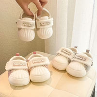 Thumbnail for TinySteps – Transpirables y ligeras: sandalias de verano para bebés con suela antideslizante.