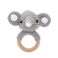 Thumbnail for CuddleRattle – Suave y divertido – Sonajero de ganchillo para bebé con anillo de madera