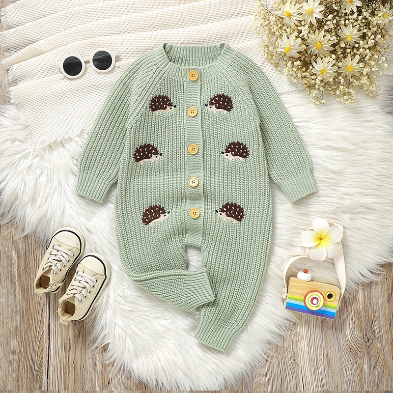 CozyHedge – Suave y cálido: mono de punto para bebé con estampado de erizo