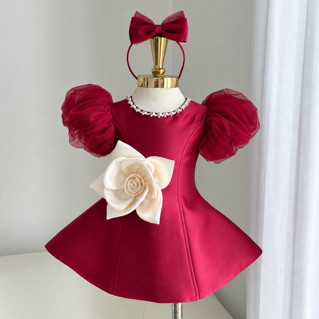 LittleRose – Elegante y festivo: vestido de niña con flor en 3D y mangas abullonadas