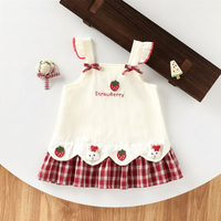 Thumbnail for BerryBloom – Bonito y cómodo: vestido de niña con estampado de fresas y conejitos