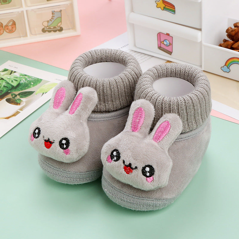 CuddleSteps – Cálidas y antideslizantes: zapatillas para bebés con animales