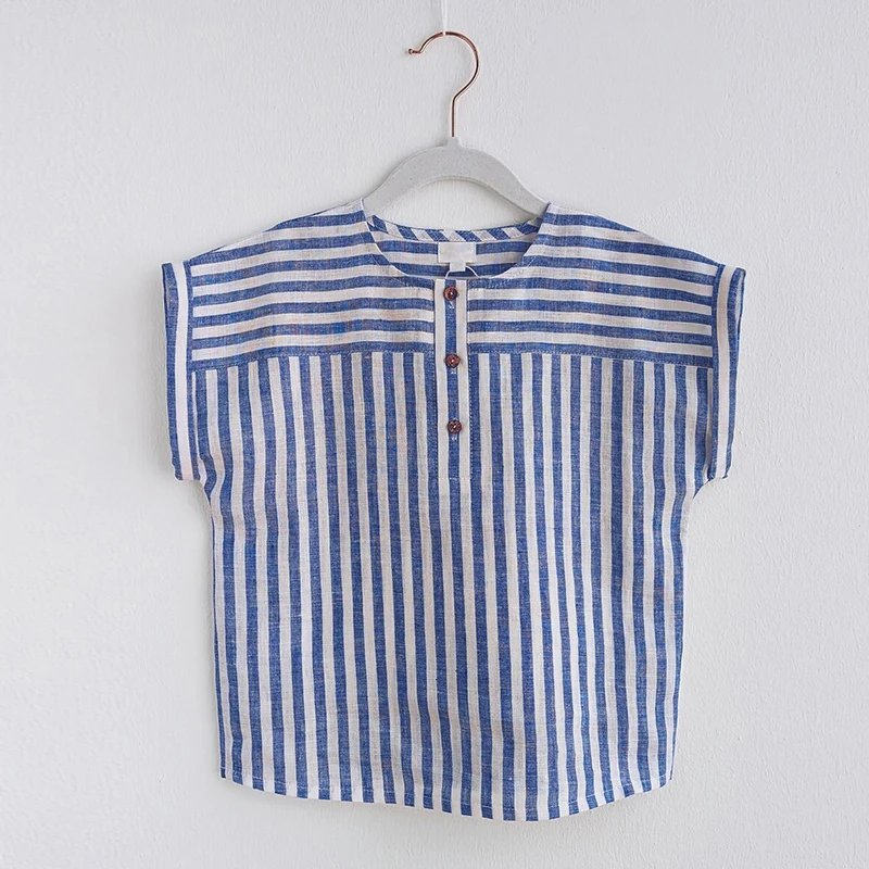LittleClassic – Elegante y cómoda: camisa de lino para niño con detalle de botones