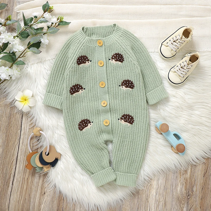 CozyHedge – Suave y cálido: mono de punto para bebé con estampado de erizo