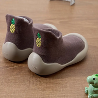 Thumbnail for BareFoot – Caminar con naturalidad: zapatos para bebés con suela flexible