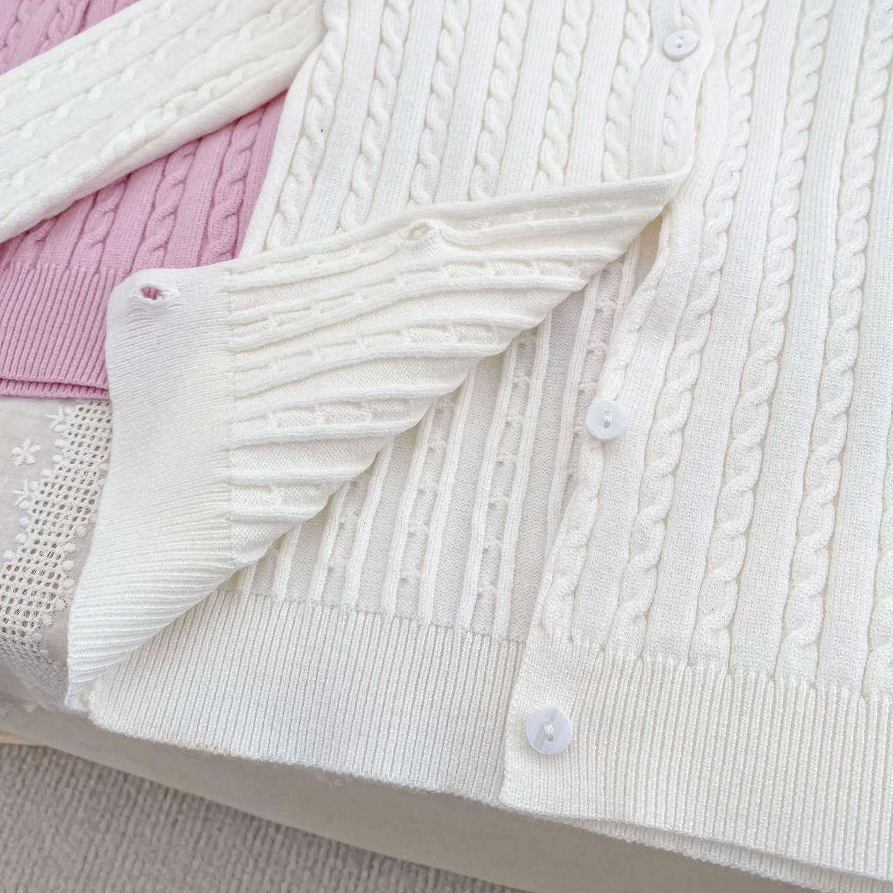 CozyBelle – Elegante y cálido: chaleco de punto con botones
