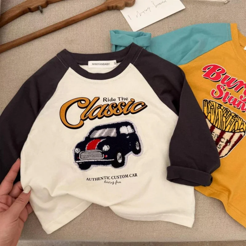 LittleRetro – Atrevido y moderno: camiseta de manga larga para niños con estampado gráfico
