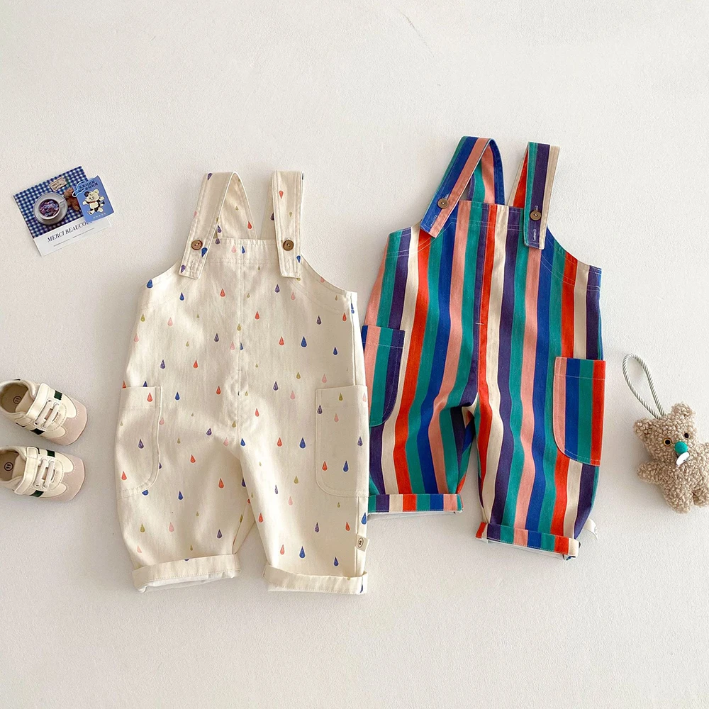 TinyStyle – Divertidos y cómodos: petos infantiles con estampado