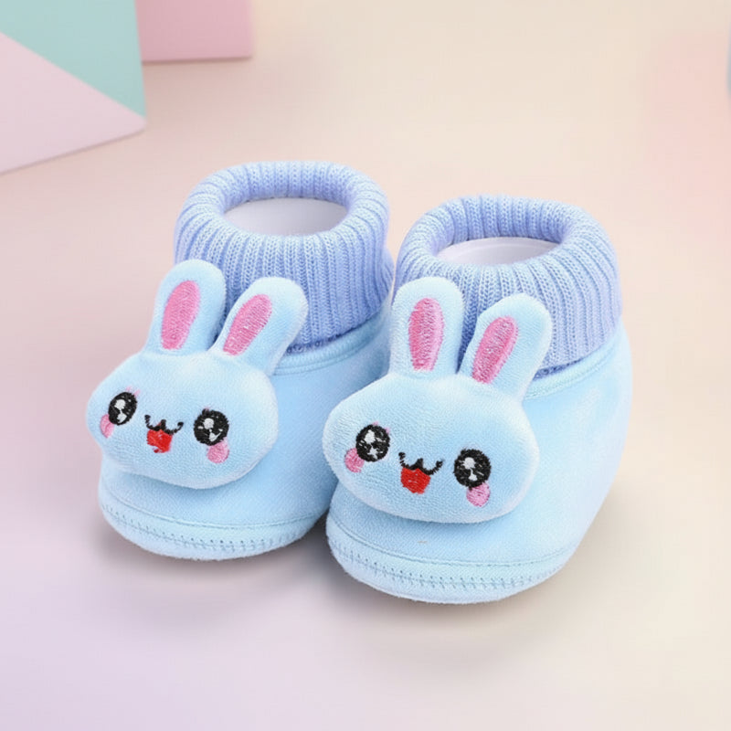 CuddleSteps – Cálidas y antideslizantes: zapatillas para bebés con animales