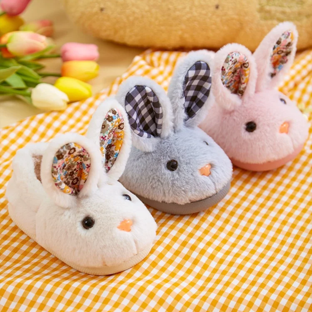 BunnyToes – Suaves y cálidas: zapatillas de peluche con forma de conejo