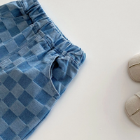 Thumbnail for DenimCheck – Cómodos y modernos: pantalones infantiles con estampado de cuadros