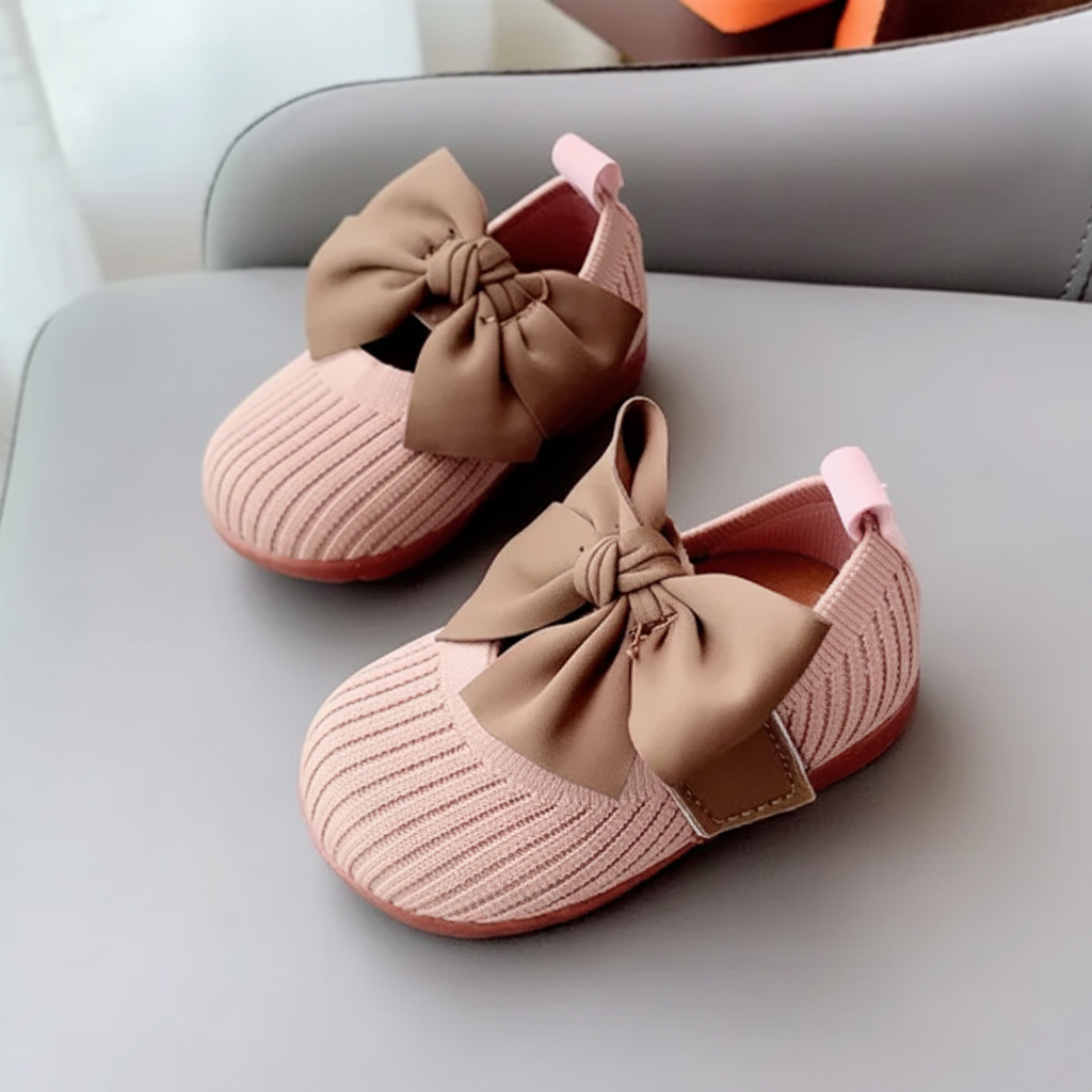 SweetBow – Tierno y práctico: zapatitos de punto para bebé con lazo de mariposa