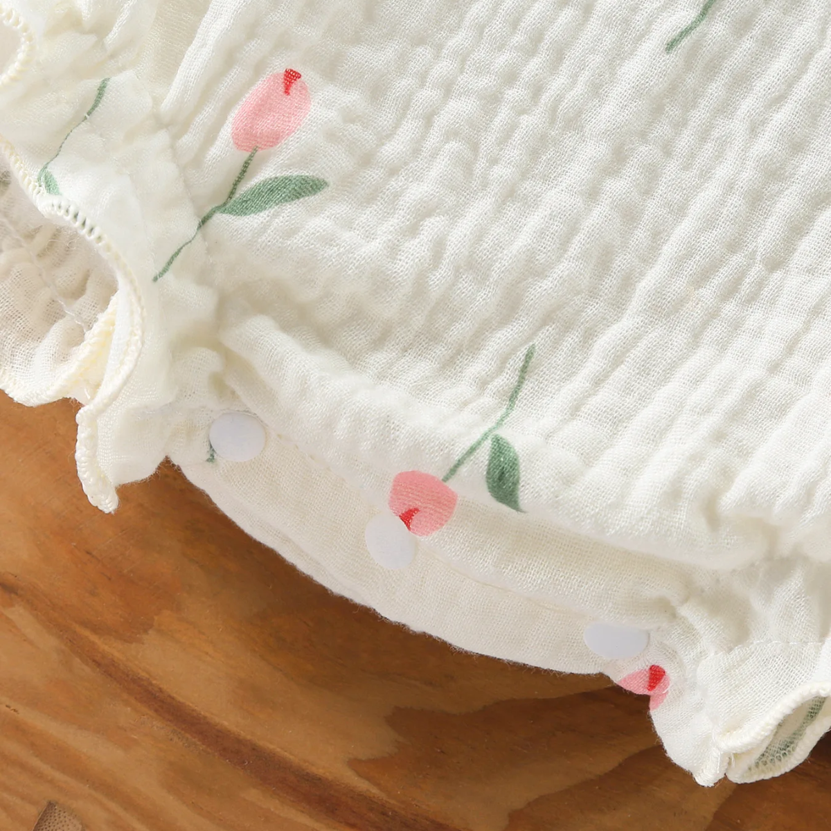 LittleBlossom – Comodidad y estilo para el verano: body tipo portabebés con gorrito